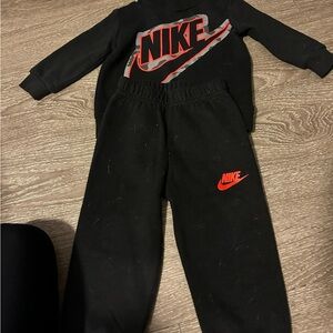 12M Infant Nike sweatsuit